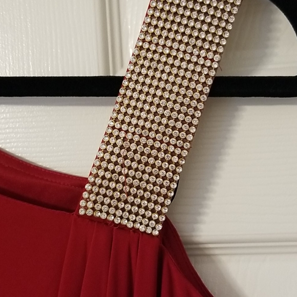 Dress Red - Picture 2 of 8